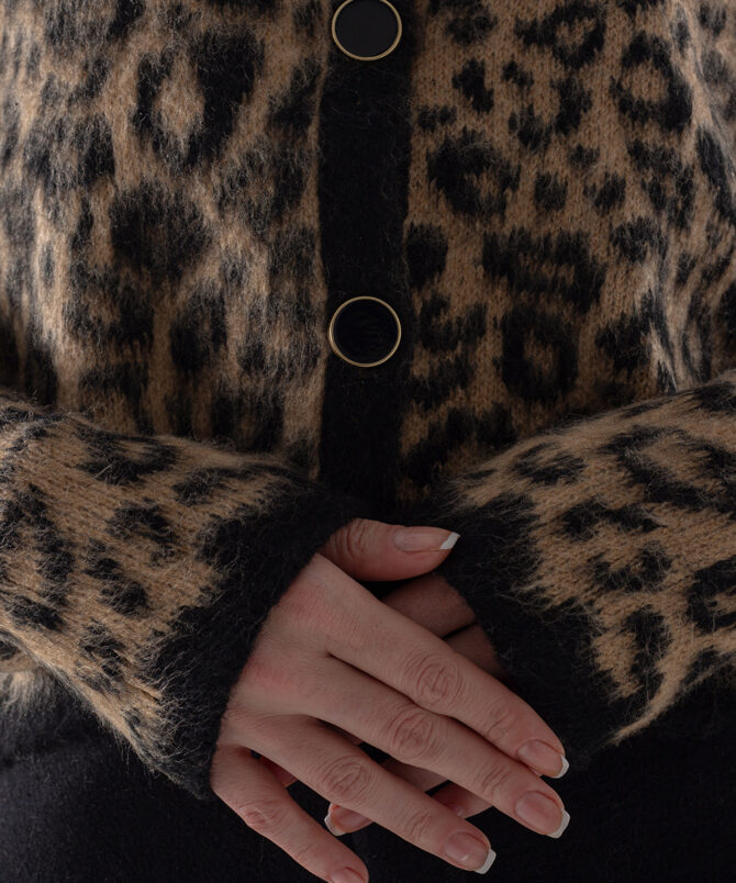 Triko Kumaş Leopar Desen Hırka - Kahverengi - Görsel 4
