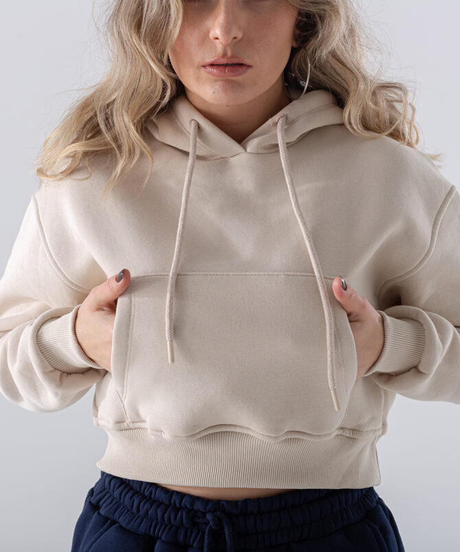 Üç İplik Kumaş Kapüşonlu Crop Sweatshirt - Bej - Görsel 4